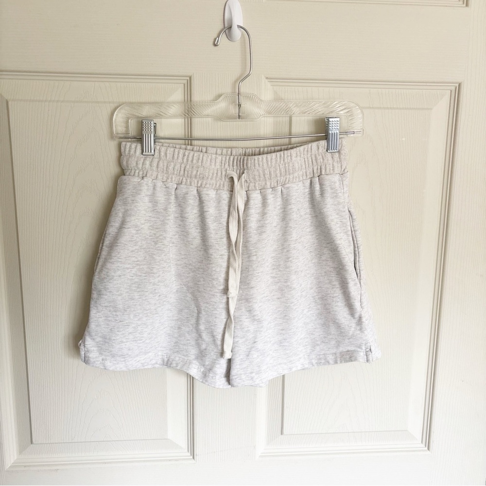 Amazon Gray Quarter-Zip Matching Set - Sweatshirt and Shorts Size Small - Picture 6 of 9